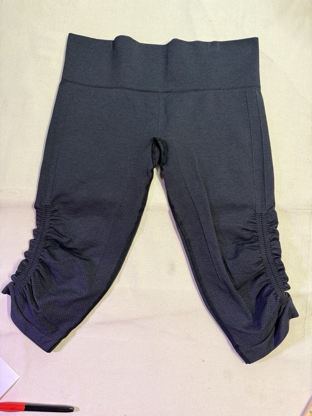 Lululemon Flow & Go Crop Pants size 8 High Waisted Leggings Black A20